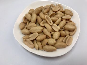 Посоленная покрытая закуска арахиса, различные текстура арахисов витаминов чили покрытая трудная