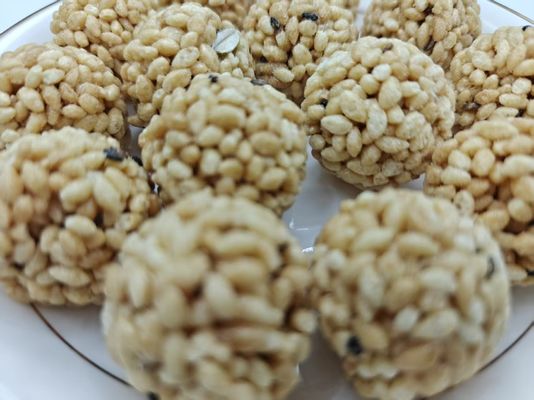С высоким содержанием белка ореховые рисовые шарики