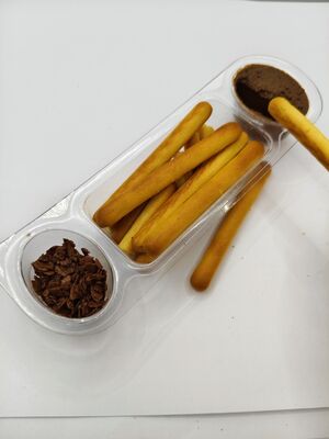 Криссы из клубники с настоящим клубничным пюре и обогащенными кальцием без ГМО детские обеденные угощения