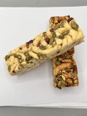 Питательное низкожирное блюдо без сахарозы Сачима Зерно Снакс с тыквенными семенами Изюминки Сушеные клюквы для здоровых потребителей