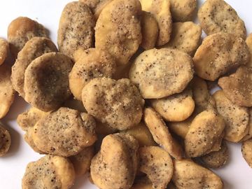 Зажаренный вкус вкуса широких фасолей муки мозоли покрытый высушенный разделенный подгонянный хрустящий