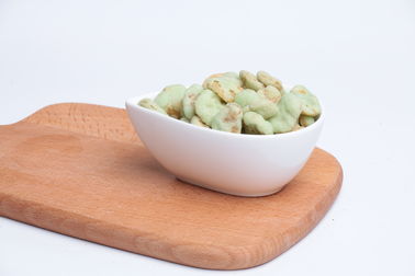 Хрустящие Васаби покрытые вкусом сушат зажаренный в духовке образец легких закуск фасолей Фава доступный