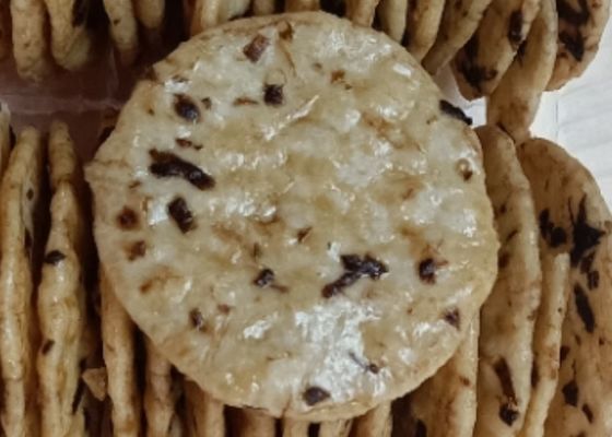 Вкус морской водоросли OEM очень вкусный вокруг вкусов смачных круглых закусок шутих риса различных